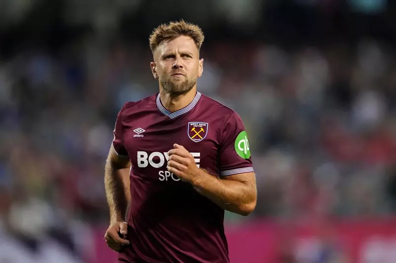 نيكلاس فولكروج 